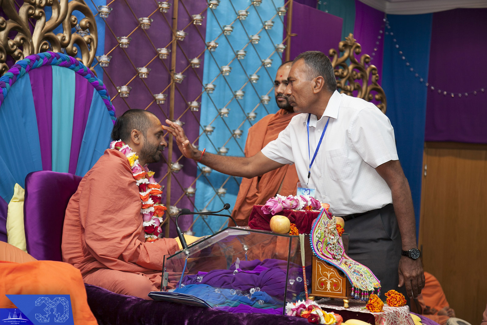 ©1987-2017 SKS Swaminarayan Temple East London